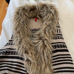 5/48 Faux Fur Trim black tan patterned long Sweater Vest size LG